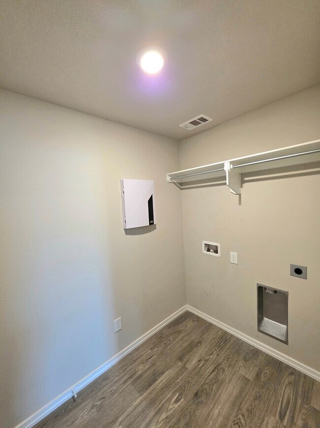 Building Photo - 2518 Rio Pl