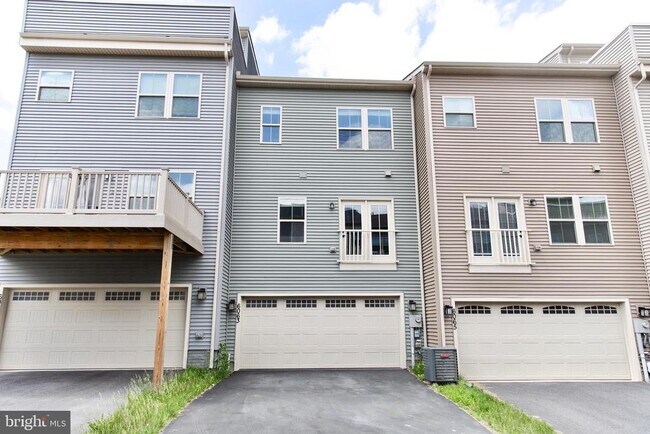 Building Photo - 6063 Piscataway St