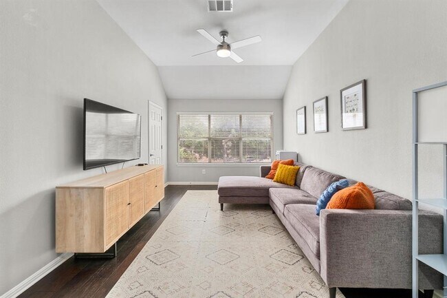 Building Photo - 5701 Sunset Ridge