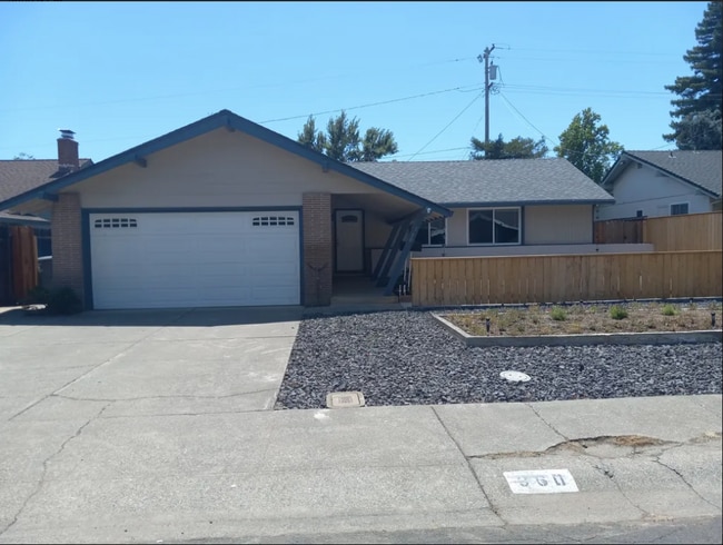 Primary Photo - 360 Lovers Ln
