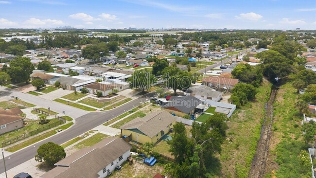 Building Photo - 6406 Axelrod Rd