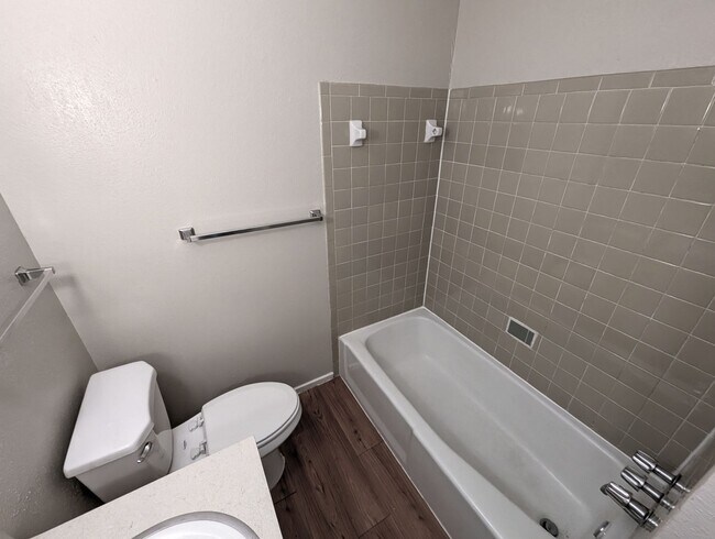 Building Photo - Amazing four-plex unit ready for immediate...