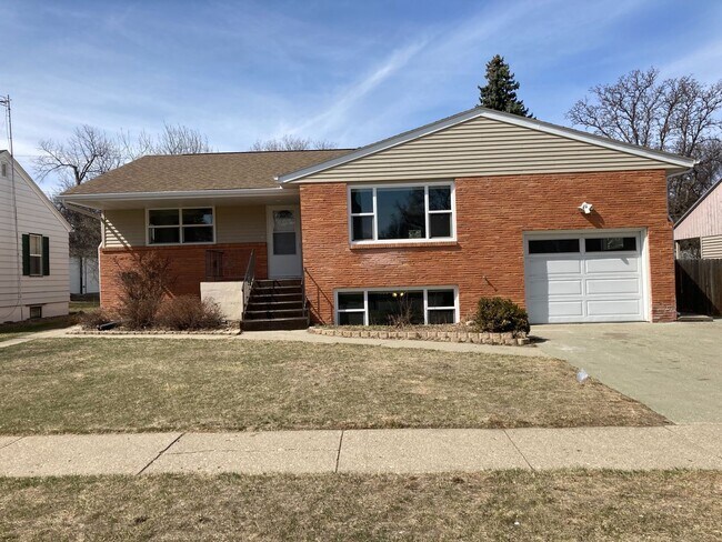 Building Photo - 4th Street Duplex