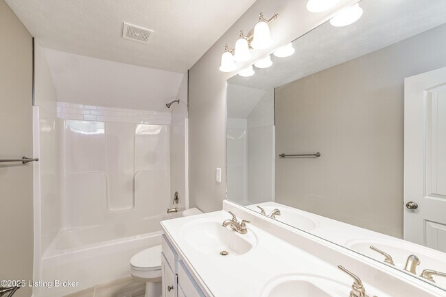 Building Photo - 9137 River Trail Dr