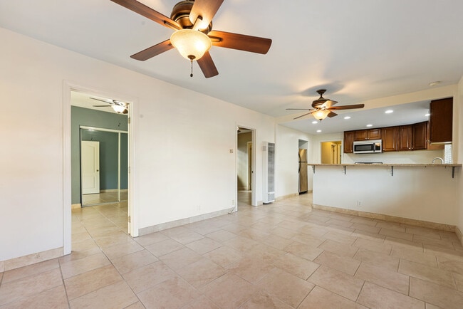 Building Photo - 3896 Harney St