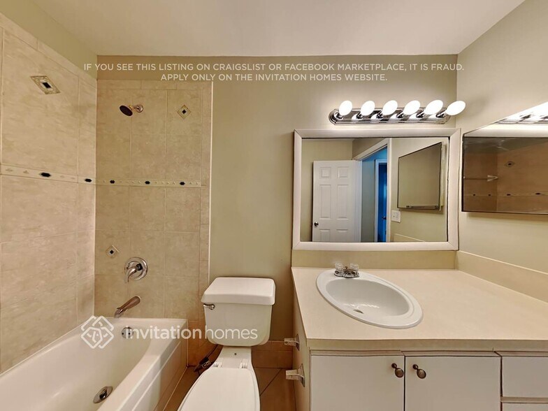 Building Photo - 6251 Sedgewyck Cir W