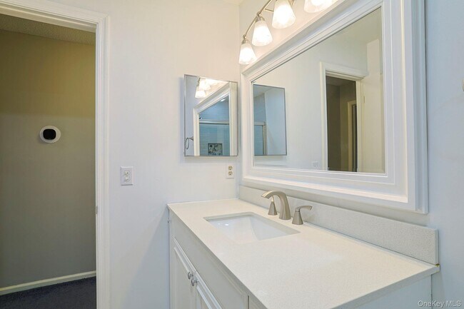 Building Photo - 106 Cartwheel Ct