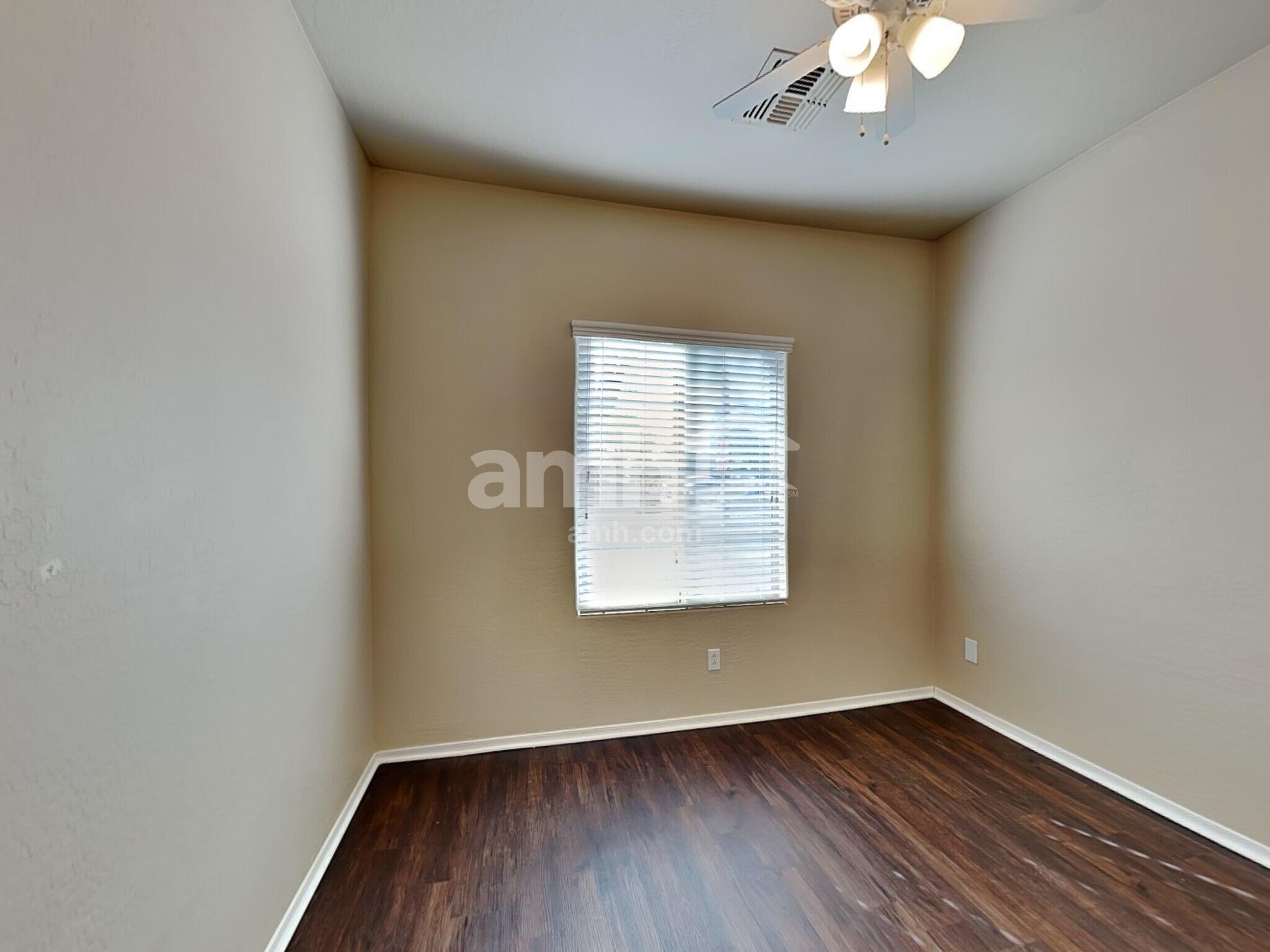 Building Photo - 16282 W Mercer Ln