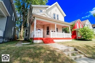 Building Photo - 340 W Dewald St