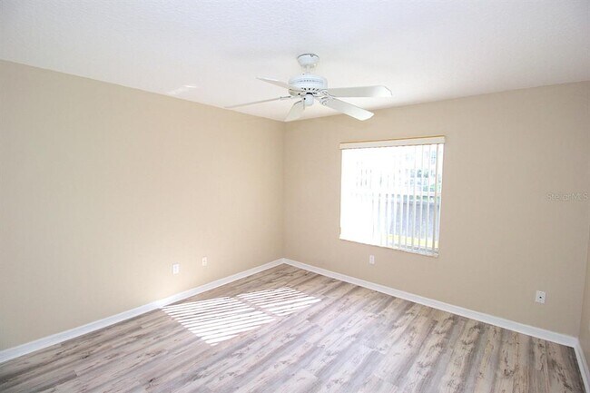 Building Photo - 20 Clarendon Ct N