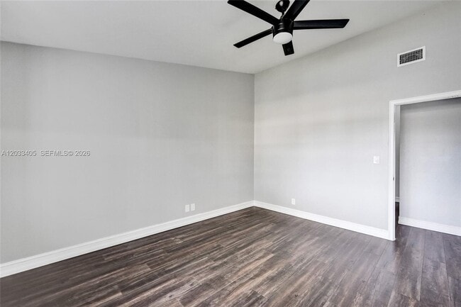 Building Photo - 3325 Carambola Cir S