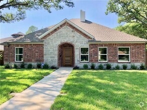 Building Photo - 3312 Royal Ln