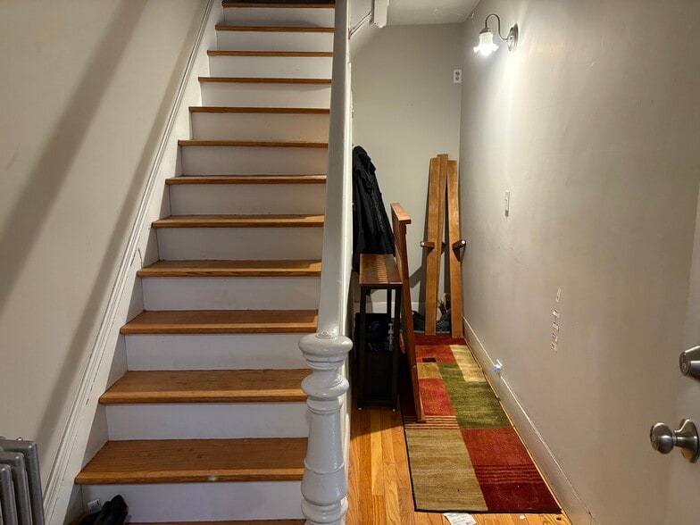 Building Photo - 312 Cherry St