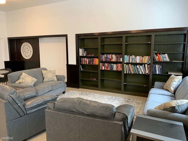 Building Photo - 751 2nd Ave S