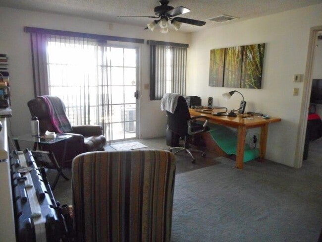 Building Photo - Westloch Fairway Townhouse - 1 bedroom, 1 ...