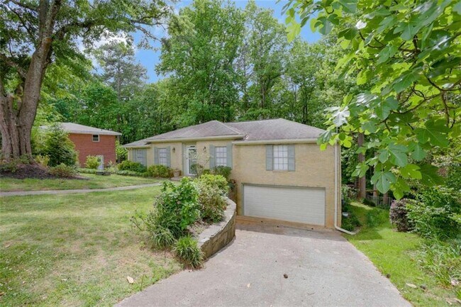 Building Photo - 3211 Flamingo Dr