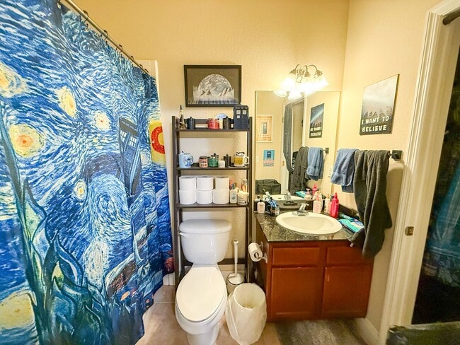 Building Photo - Chase Hollow #41