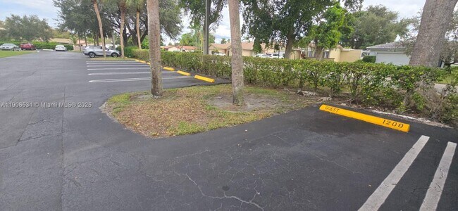 Building Photo - 1200 NW 87th Ave