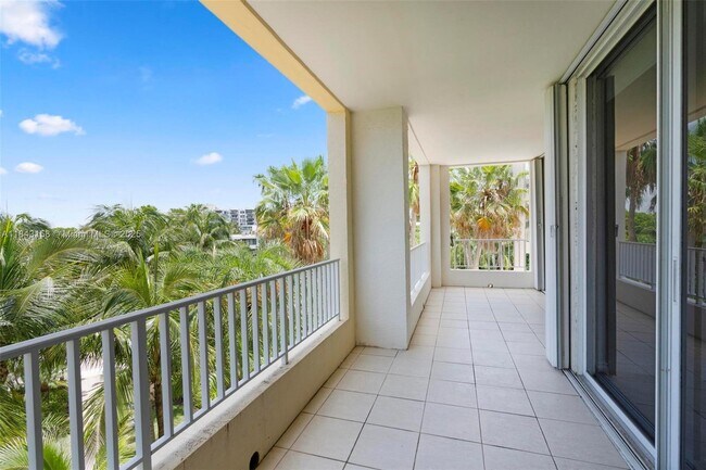 Building Photo - 703 Crandon Blvd