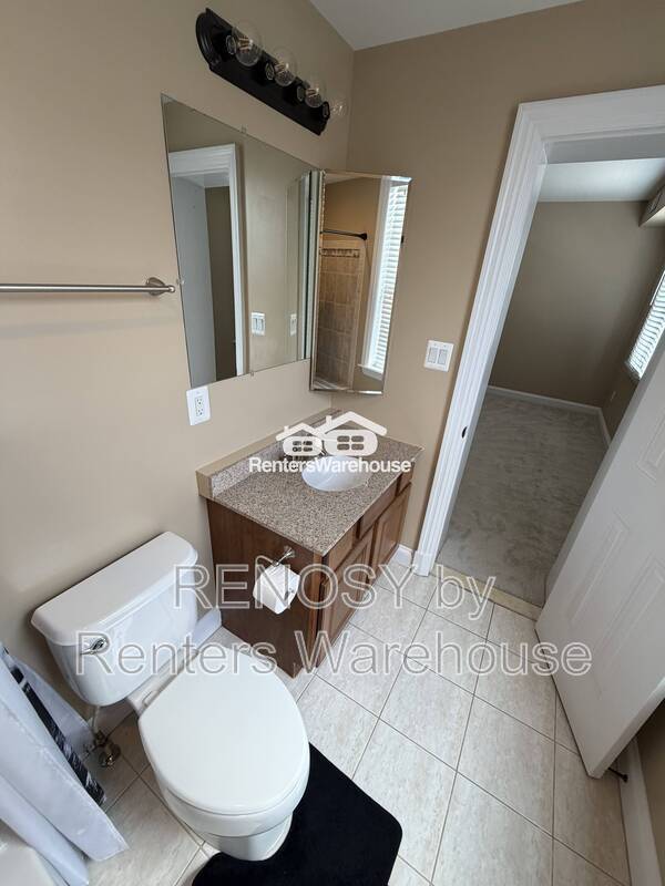 Building Photo - 1514 McHenry St