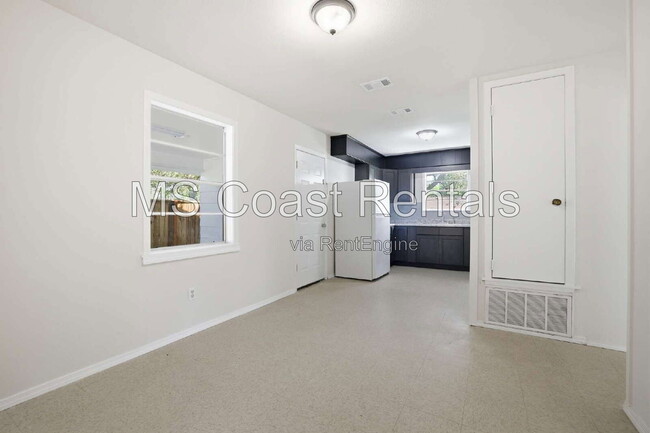 Building Photo - 16205 Seville Ct