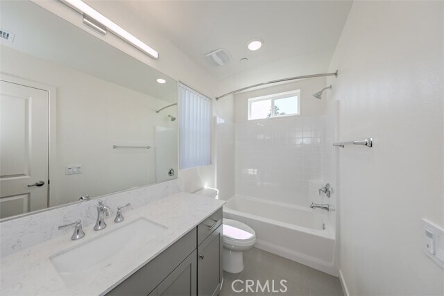 Building Photo - 9124 Huntington Dr