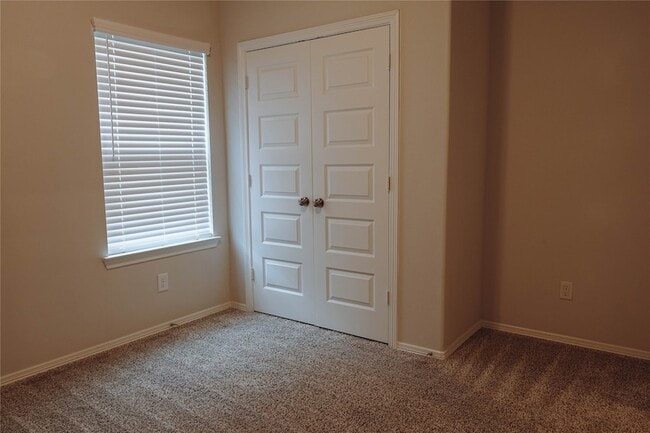 Building Photo - 26202 Emory Holw Dr