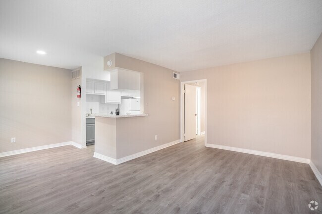 1BR, 1BA - 660SF - Living Room - 7900 Morley