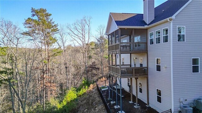 Building Photo - 309 Trappers Bluff