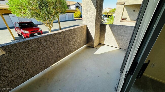 Building Photo - 45 Maleena Mesa St