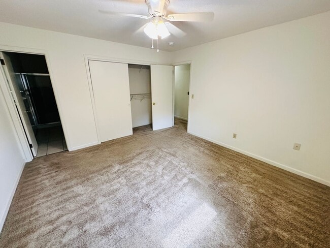 Building Photo - 604 Kelsey Ln