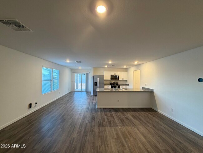 Building Photo - 1448 E Peggy Dr
