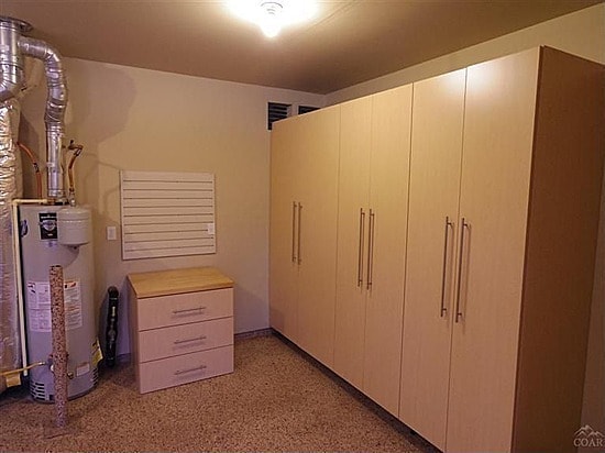 Building Photo - Spacious Northwest Townhome, 3 Bdrms, 2.5 ...