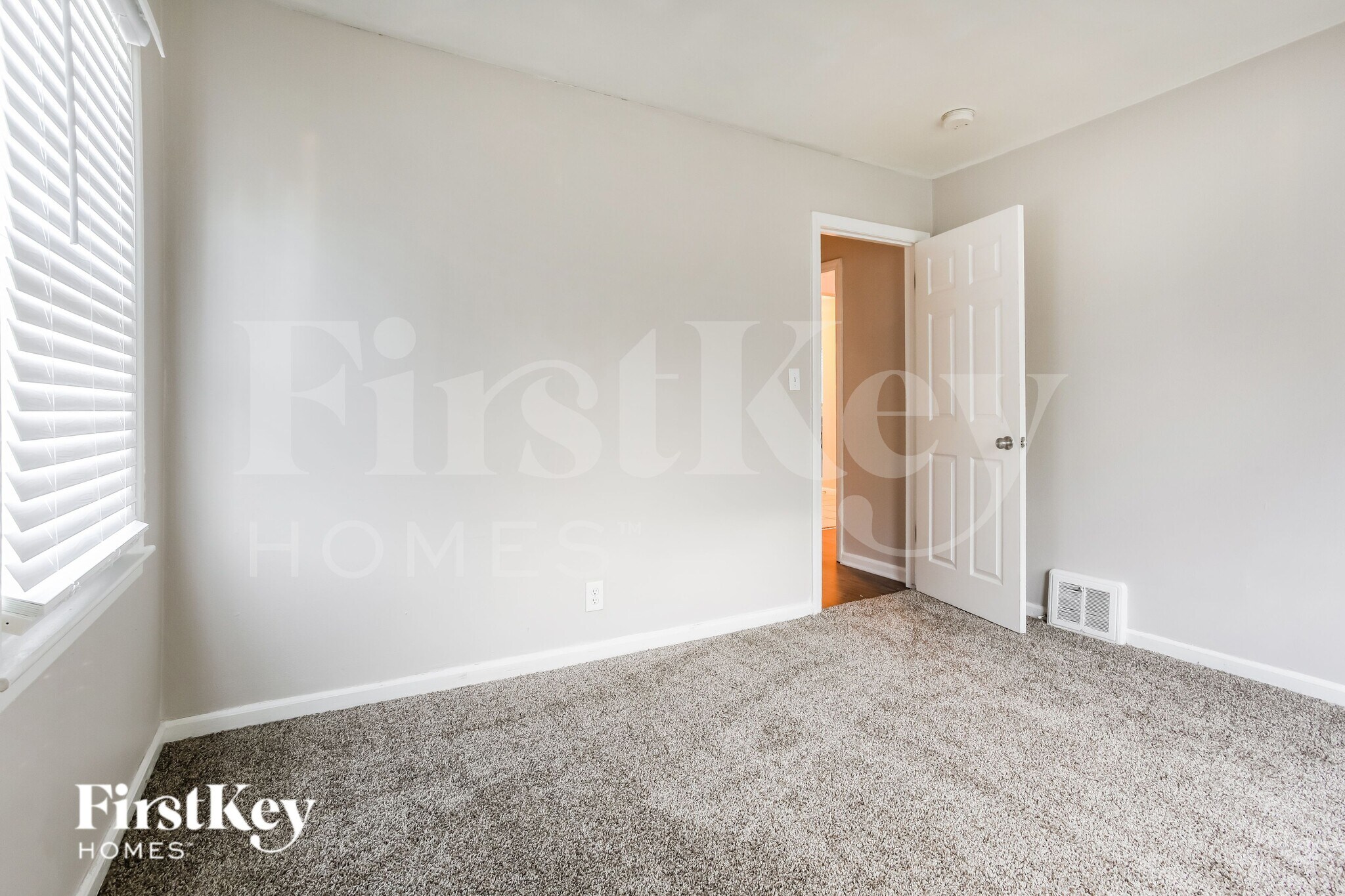 Building Photo - 641 Dixie St