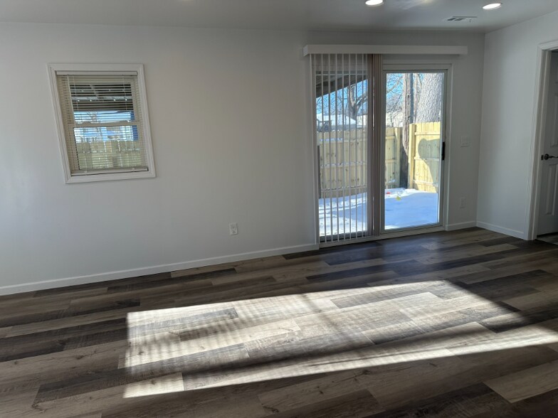 Building Photo - 28532 Grayling Ave
