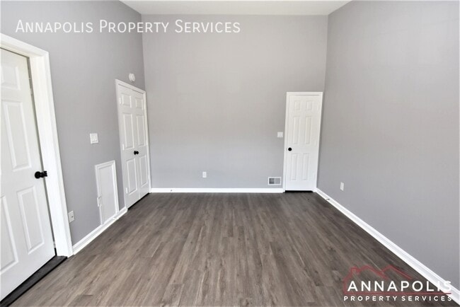 Building Photo - 109 Pinecove Ct