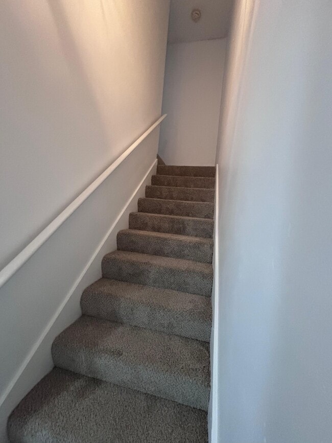 Building Photo - 4825 Lighthouse Cir