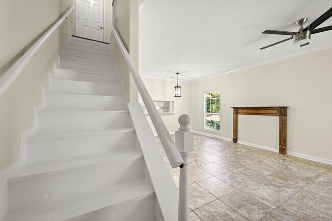 Building Photo - 5387 Rosedown Ct