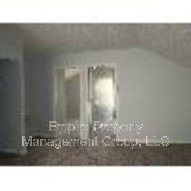 Building Photo - 401 Dukes Hill Rd
