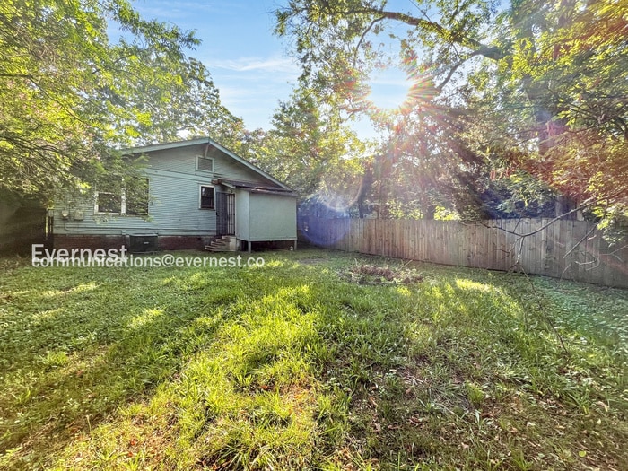 Building Photo - 2516 Duncan Ave