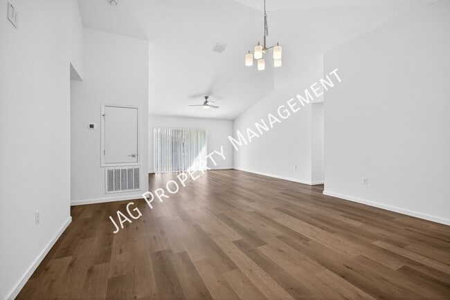 Building Photo - 251 Vin Rose Cir SE