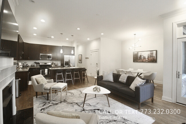 Building Photo - Fulton Market Condo-Quality 3 bedroom 2 ba...