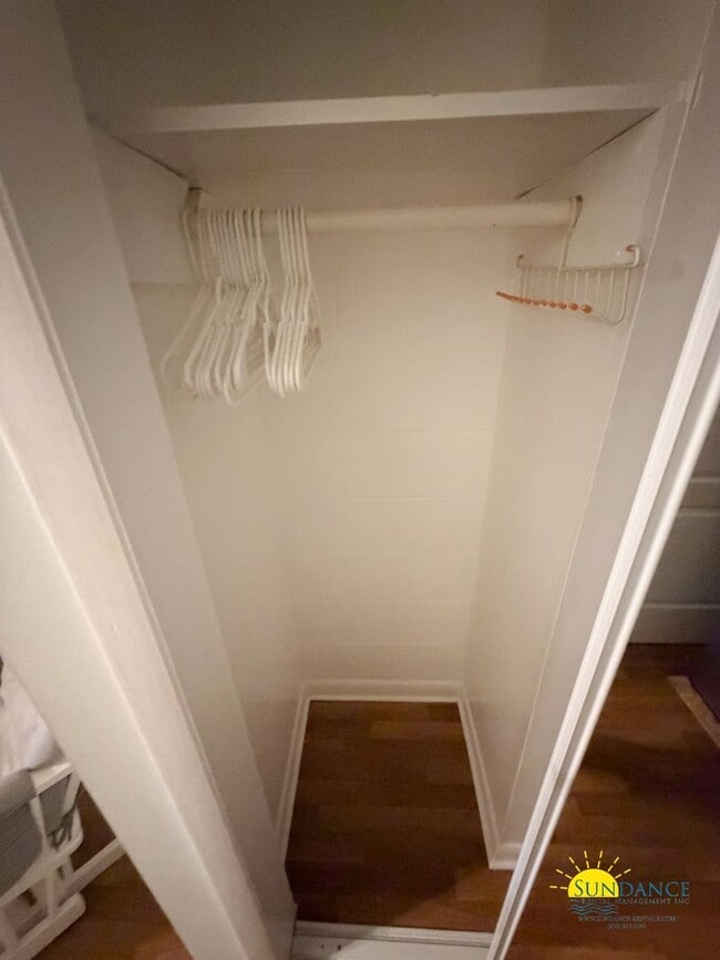 Building Photo - Fully Furnished Studio Living in Shalimar with All Utilities Included!