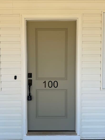 Building Photo - 100 Saville Ct