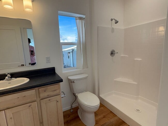 Building Photo - Gorgeous Flagstaff Rental Built In 2026