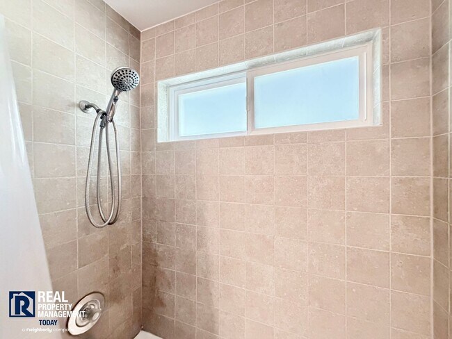 Building Photo - Saybrook Condo! 1 Bed/1 Bath with In-Unit Washer & Dryer & Covered Patio!