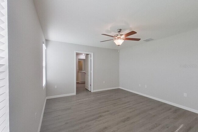 Building Photo - 4459 SW 85 Ln