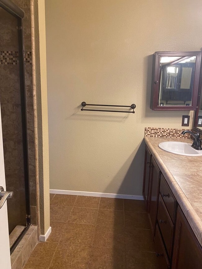Building Photo - Single Family One-Story Home Available!!!