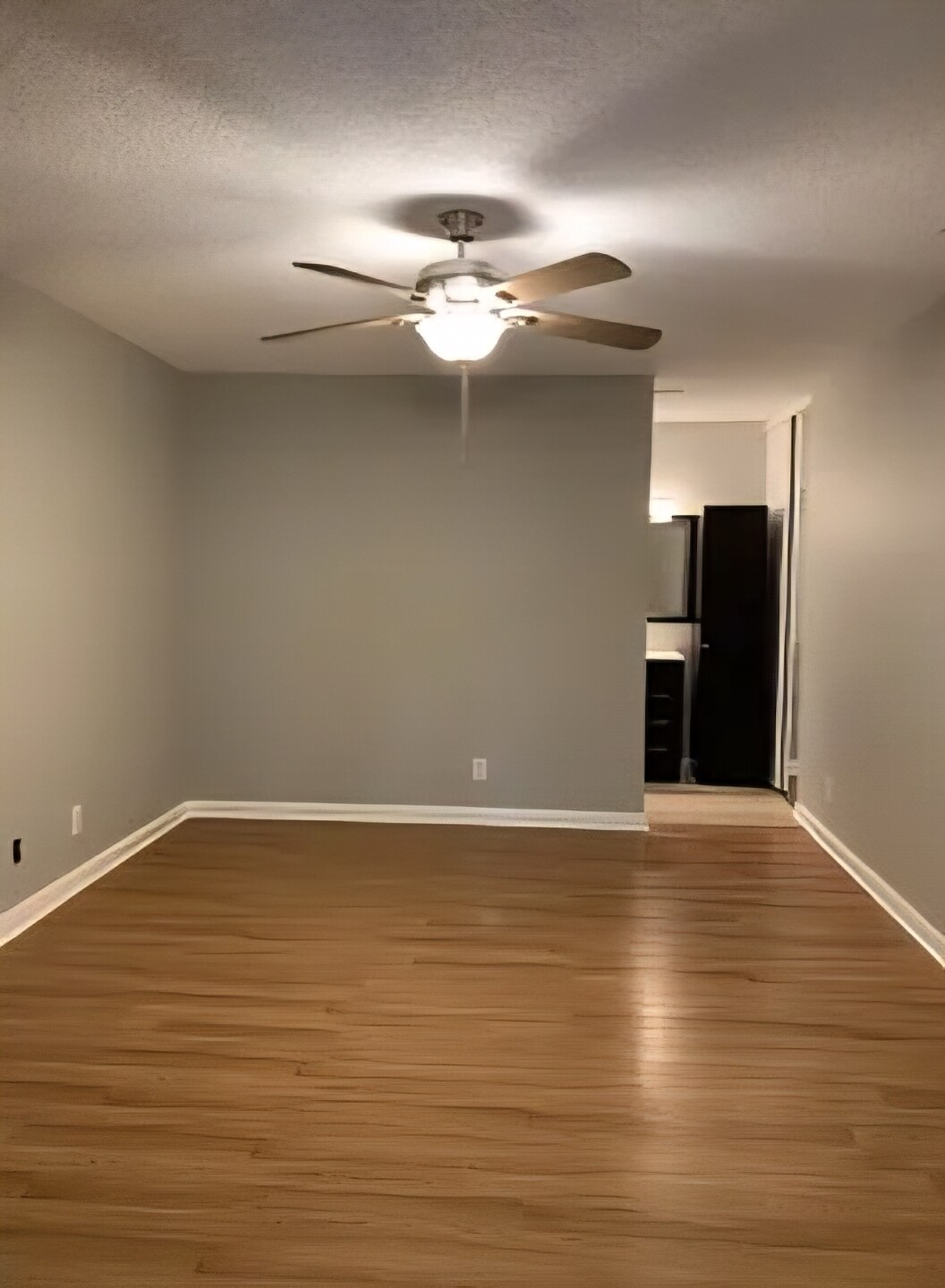 Building Photo - 4033 Carambola Cir N