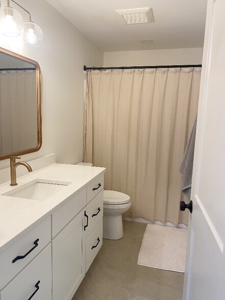 Building Photo - 7277 Yellowstone Dr